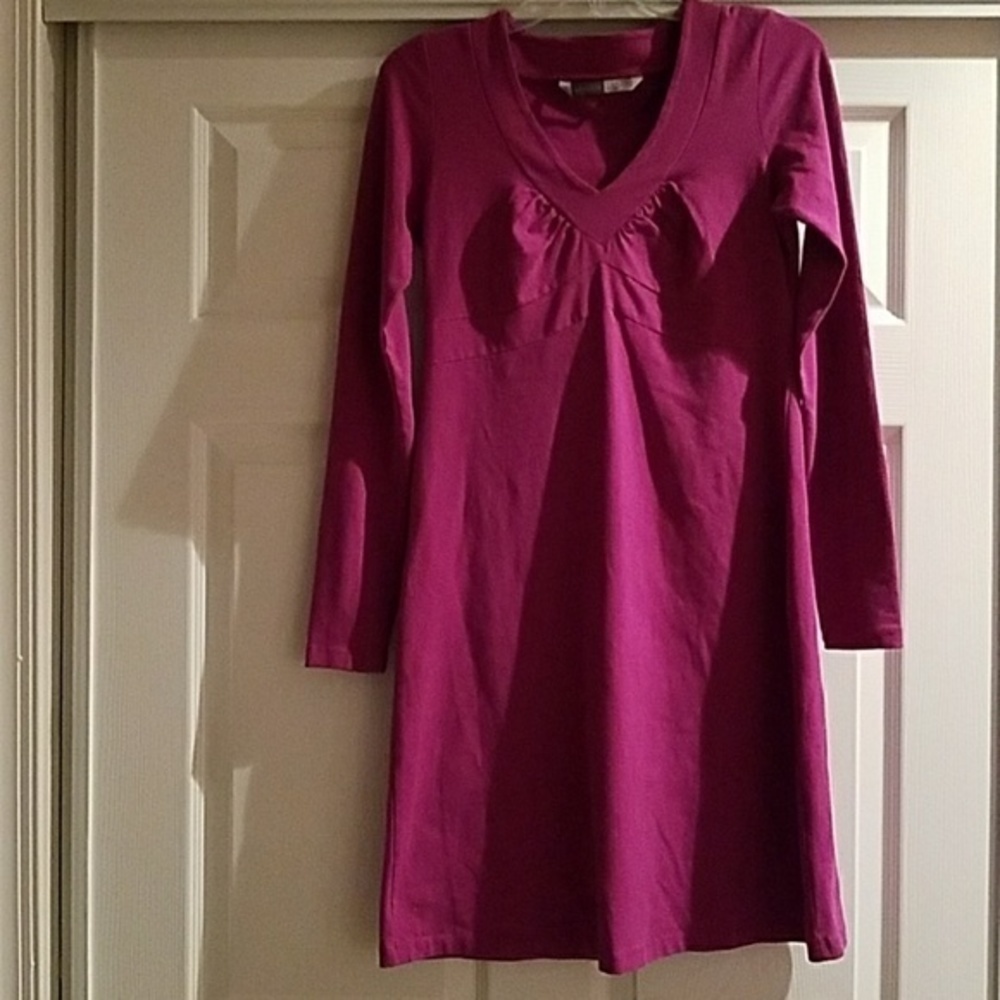 ATHLETA RASPBERRY LONG SLEEVE ATHLETIC DRESS sz sm